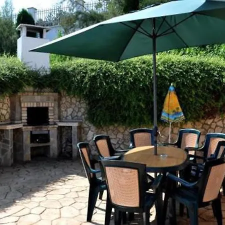 Villa Immaculate 6-bed In Balchic Bulgaria Rogachevo