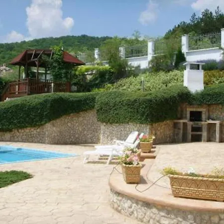 Immaculate 6-bed In Balchic Bulgaria * Rogachevo